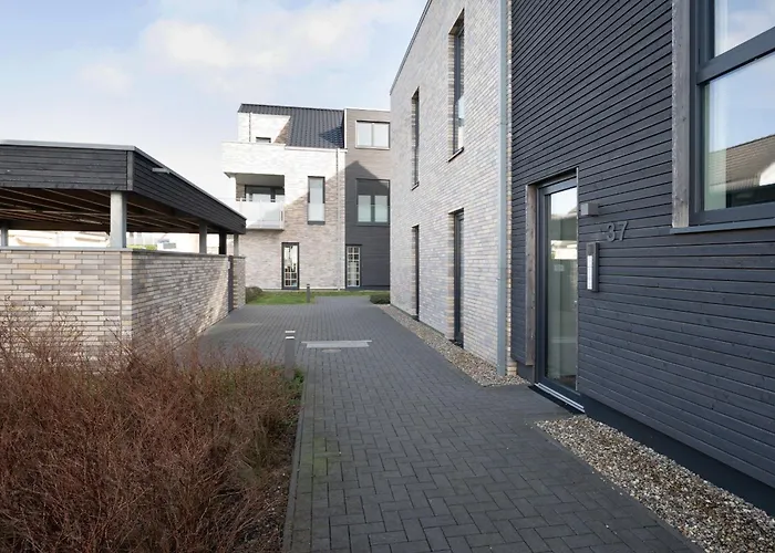 Im Sonnengarten Leuchtfeuer * Kellenhusen